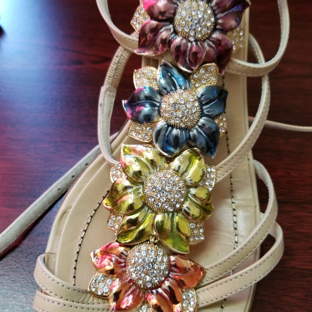 Sandals - Picture 2 of 6